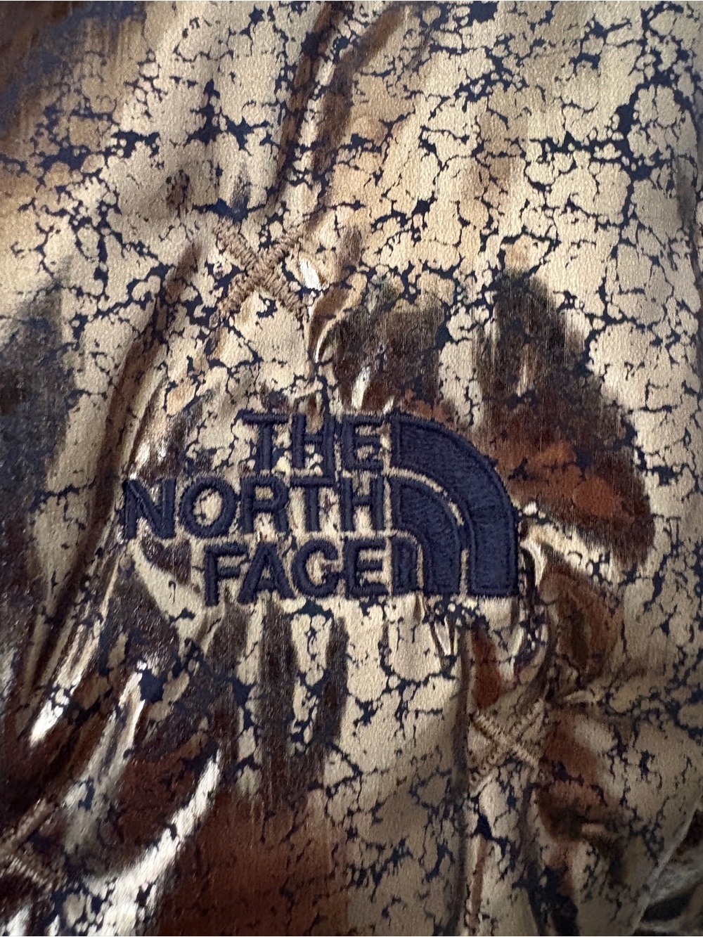 The North Face Metallic Gold Quilted Puffer Jacket - Women - Picture 5 of 6